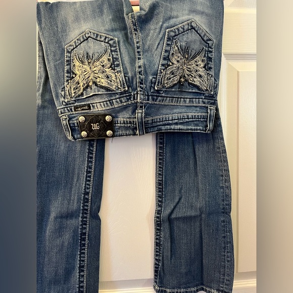 Great beautiful pair of miss me jeans - Picture 2 of 7